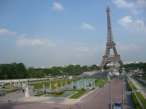 Image of the Eiffel Tower.
