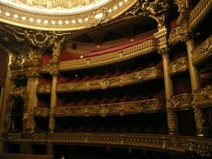 Image of the inside of Palais Garnier.